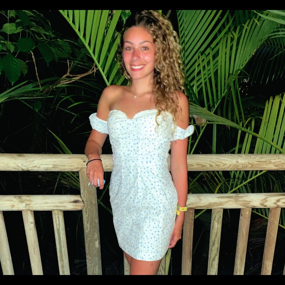 Meet your Posher, Allison